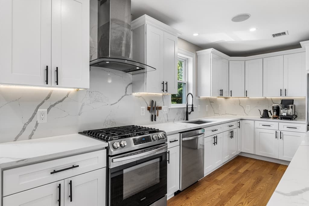Condominium at 170 Bradford St # 3, Everett MA 02149, Everett, photo 5 of 31