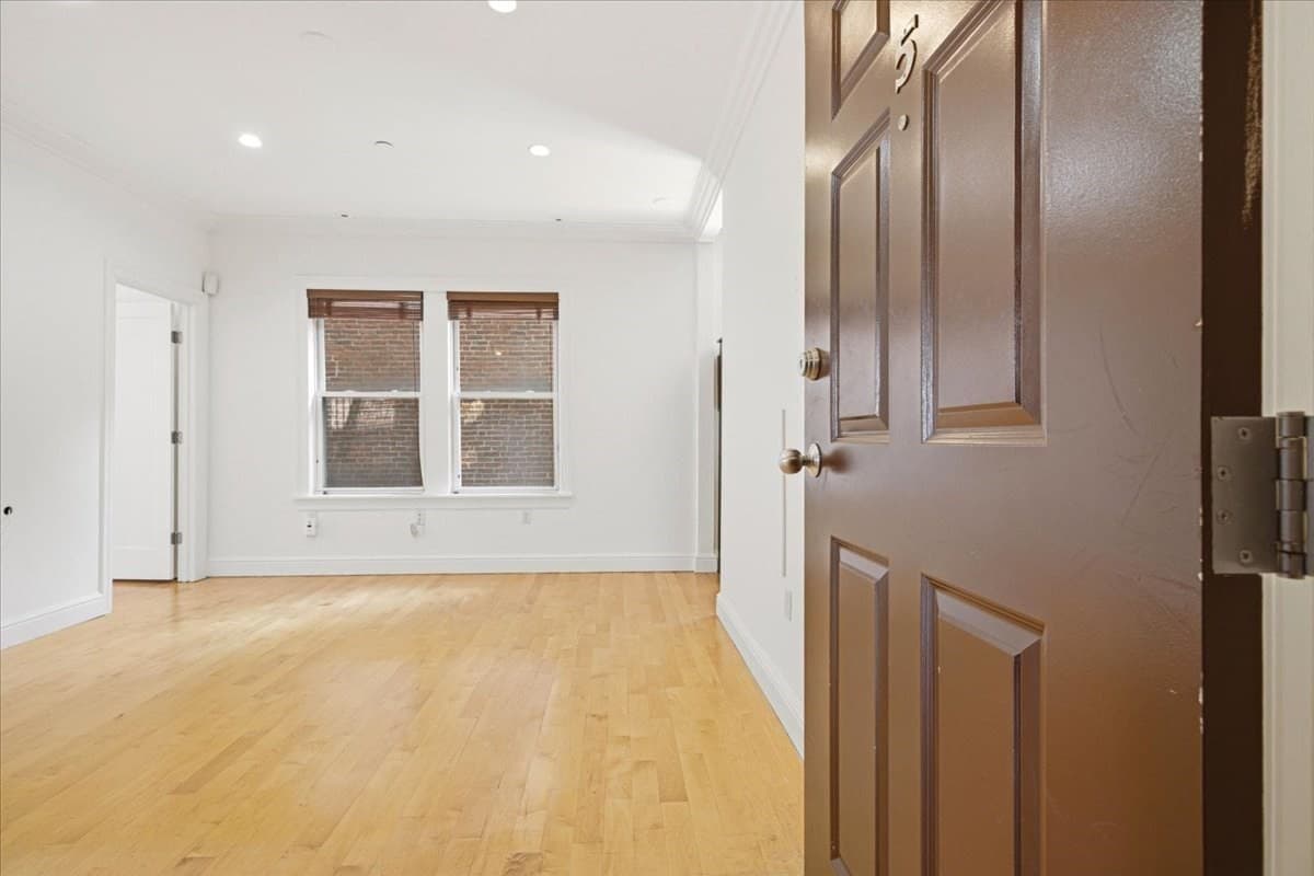 Condominium at 7 Stillman Pl # 5, Boston MA 02113, photo 10 of 17