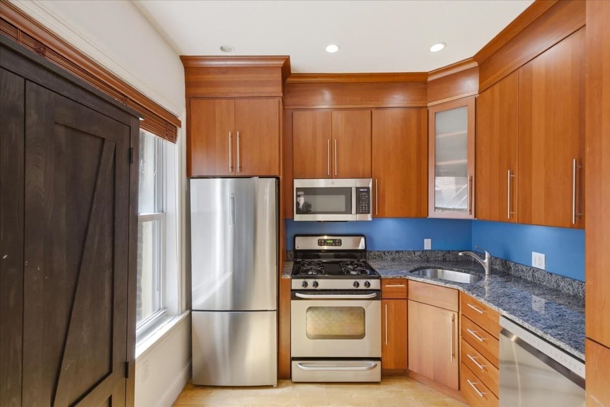 Condominium at 7 Stillman Pl # 5, Boston MA 02113, photo 4 of 17