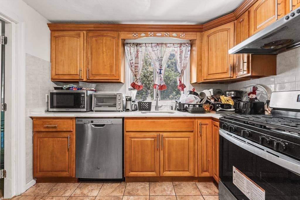 2 Family - 2 Units Side by Side at 14-16 Julian Rd, Randolph MA 02368, Randolph, photo 17 of 39