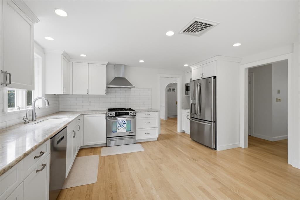 181 Rutledge Road, Belmont MA 02478 photo 3
