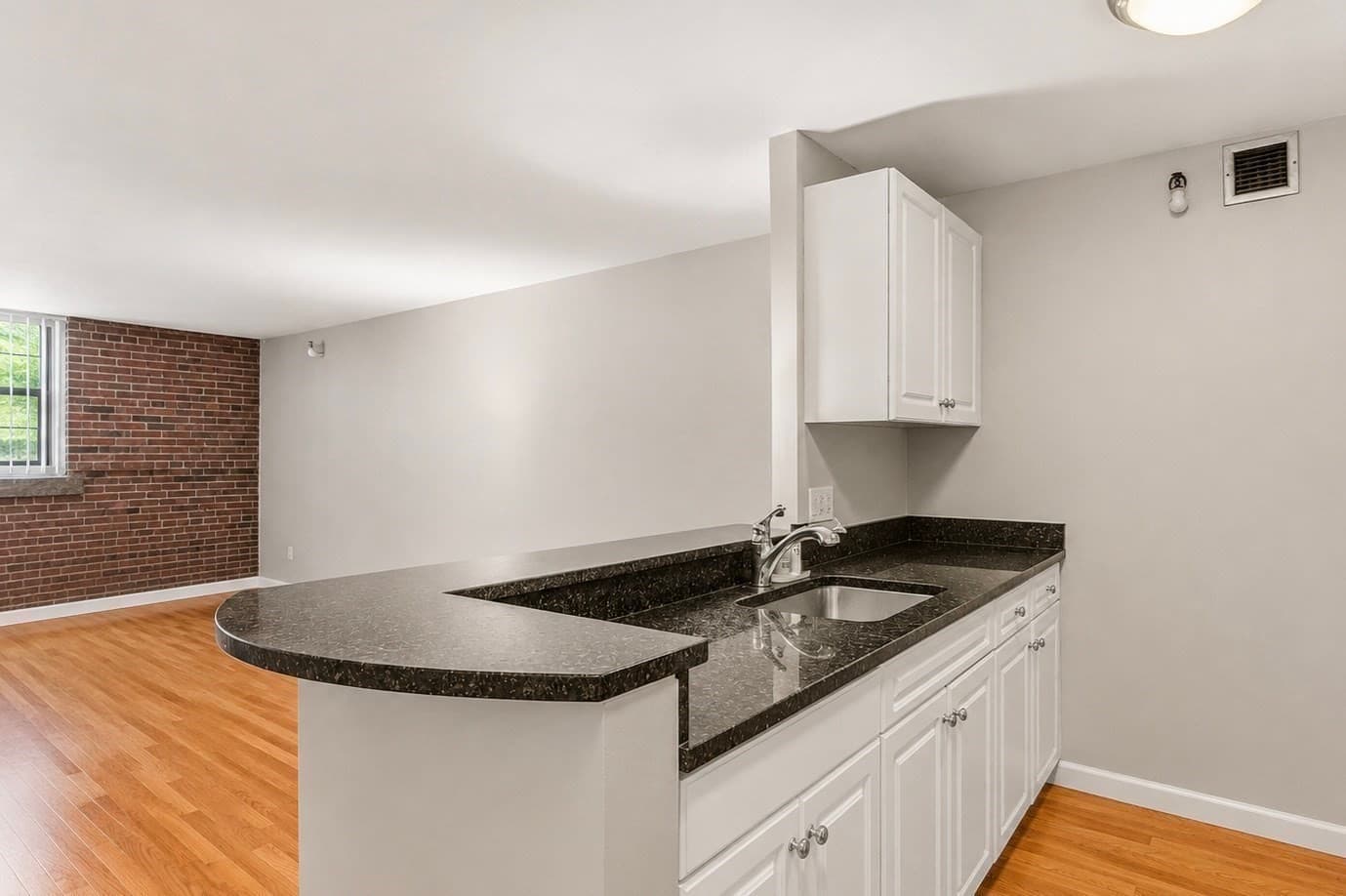Condominium at 42 Eighth Street # 5314, Boston MA 02129, Boston, photo 5 of 24