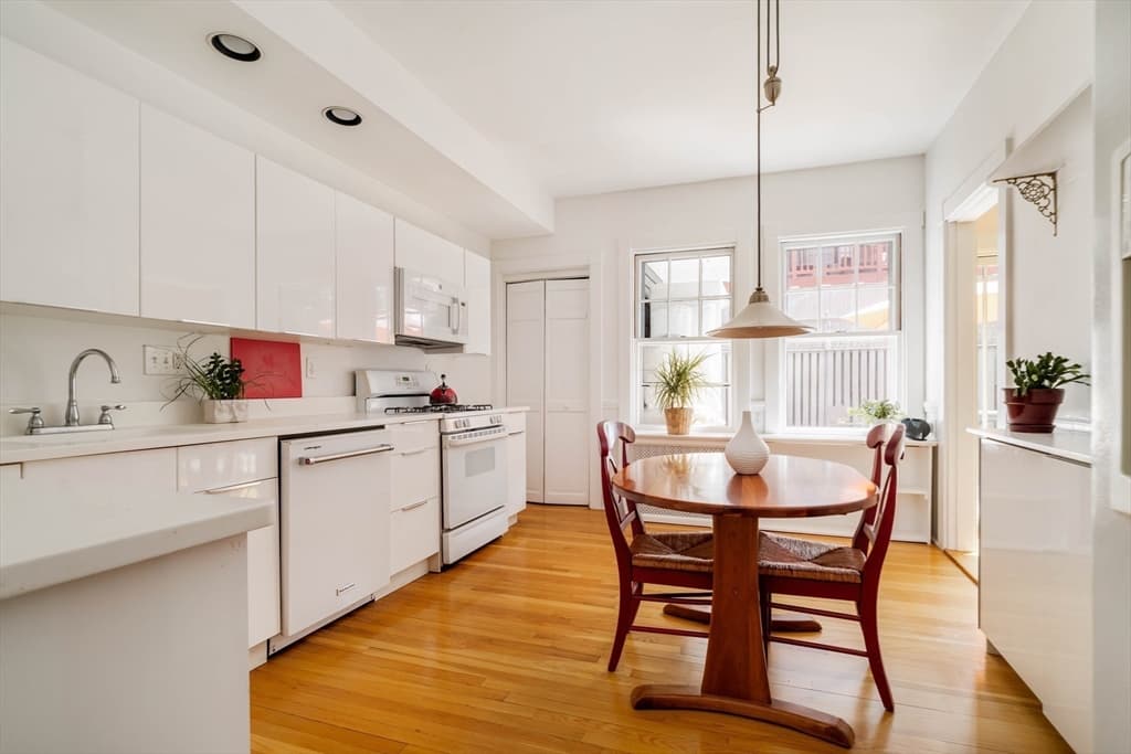 86 Avon Hill Street, Cambridge MA 02140 photo 14