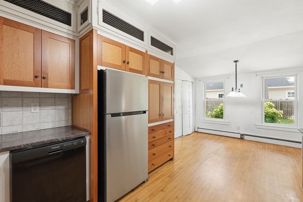 155 Amity St, Amherst MA 01002 photo 16