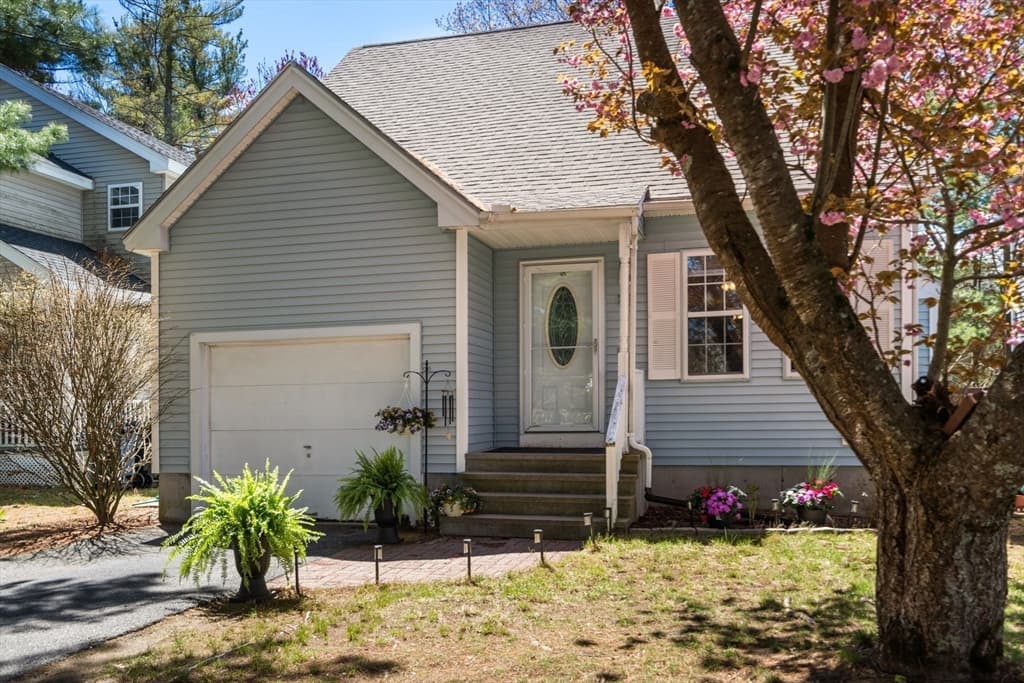 12 Magnolia Lane, Marlborough MA 01752
