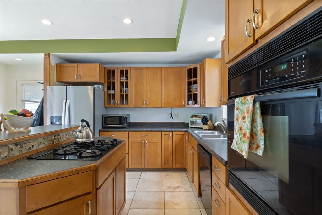 Single Family Residence at 22 Porter St, Lynn MA 01902, photo 8 of 28
