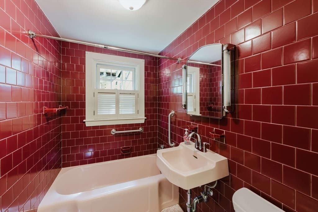 Single Family Residence at 1324 Main Street, Acushnet MA 02743, Acushnet, photo 23 of 38