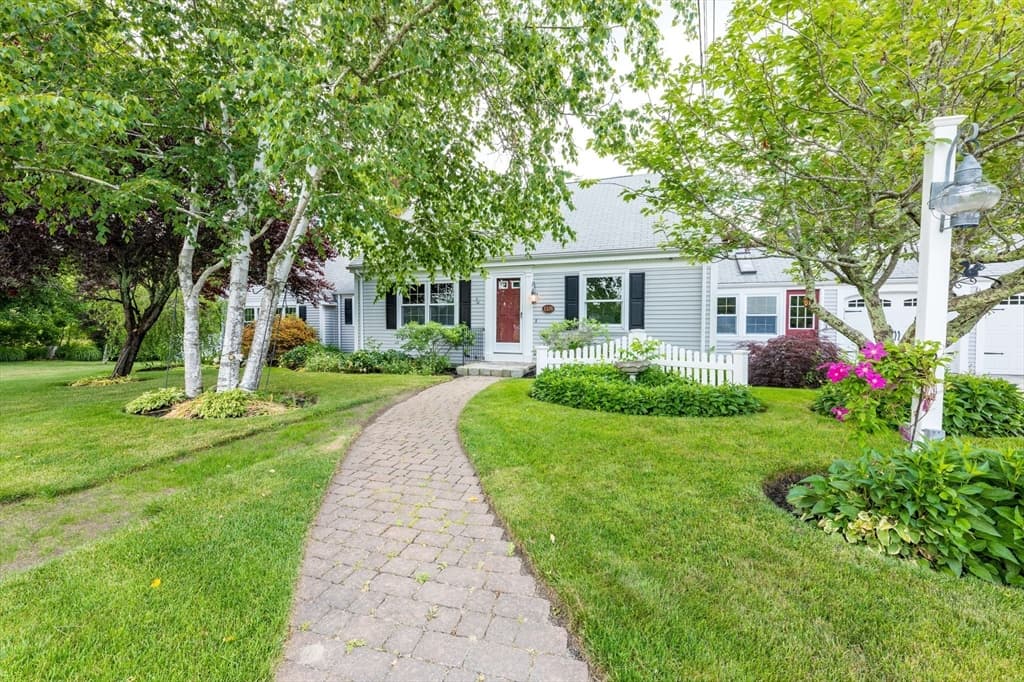 1324 Main Street, Acushnet MA 02743
