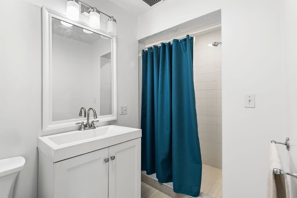 Condominium at 332 Jamaicaway # 403, Boston MA 02130, photo 9 of 27