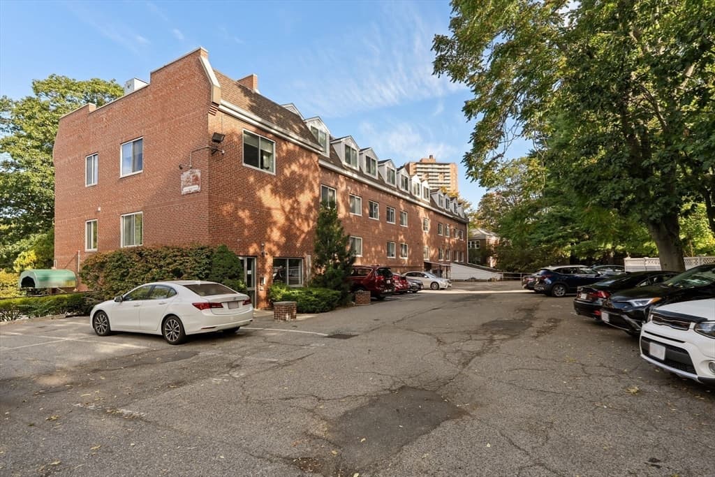 Condominium at 332 Jamaicaway # 403, Boston MA 02130, photo 21 of 27