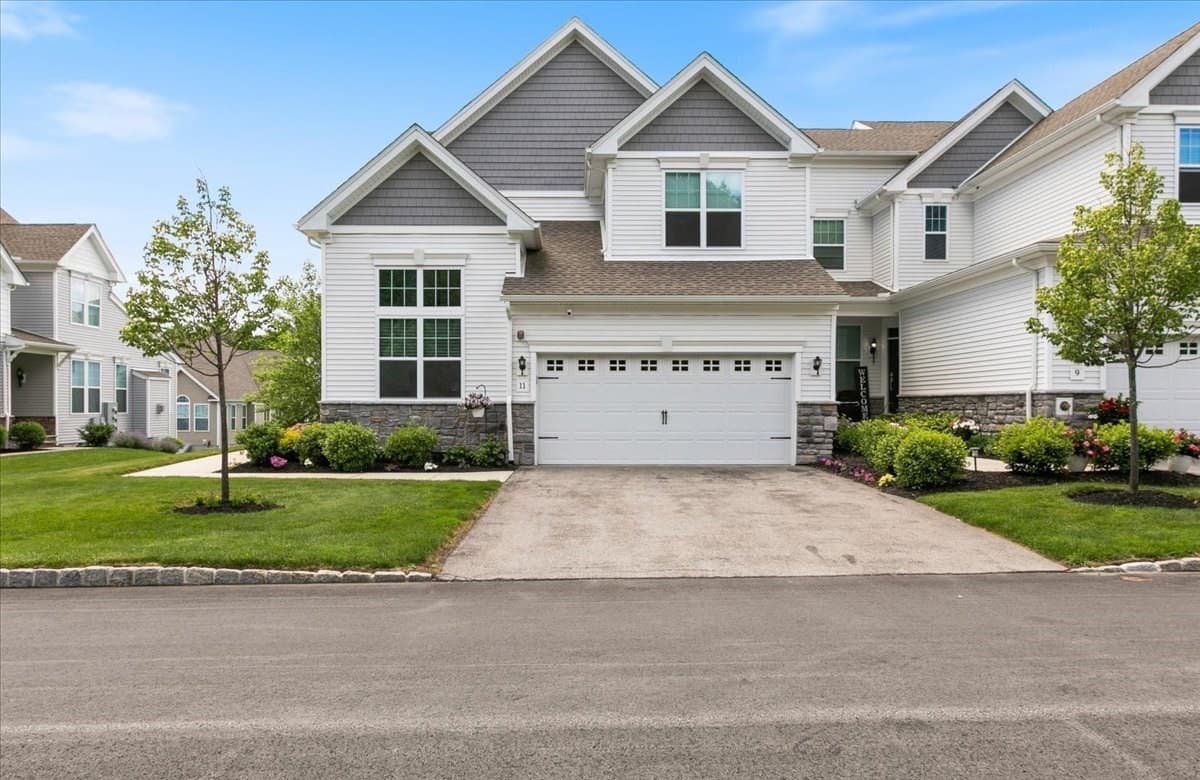 11 Hummingbird Way # 11, Methuen MA 01844