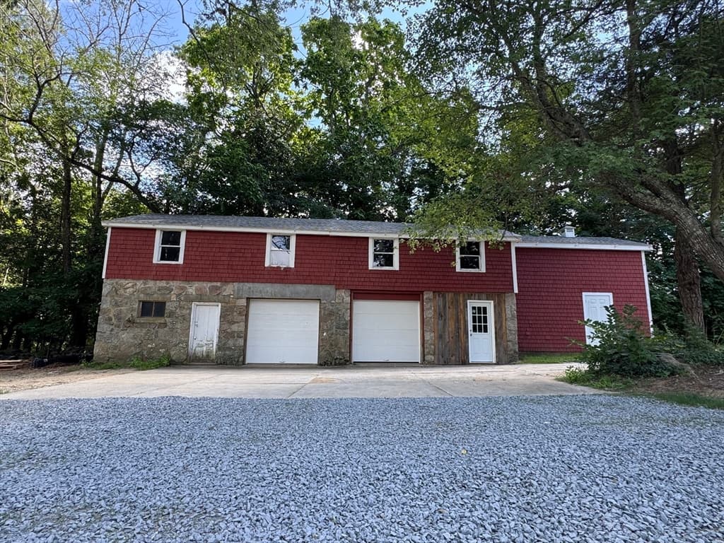 159 County St, Lakeville MA 02347 photo 3