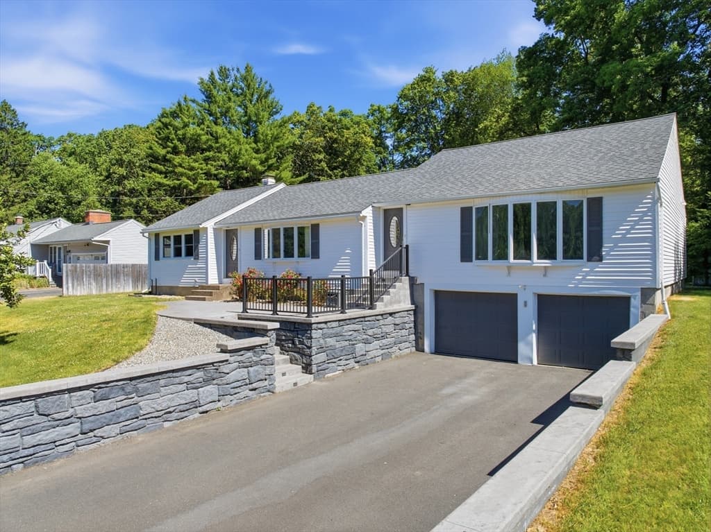 9 Pine Dr, Wilbraham MA 01095 photo 2