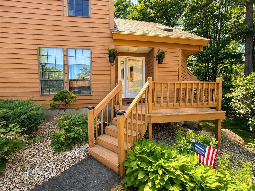 43 W Meadow Rd - Bldg 14 # 43, Haverhill MA 01832