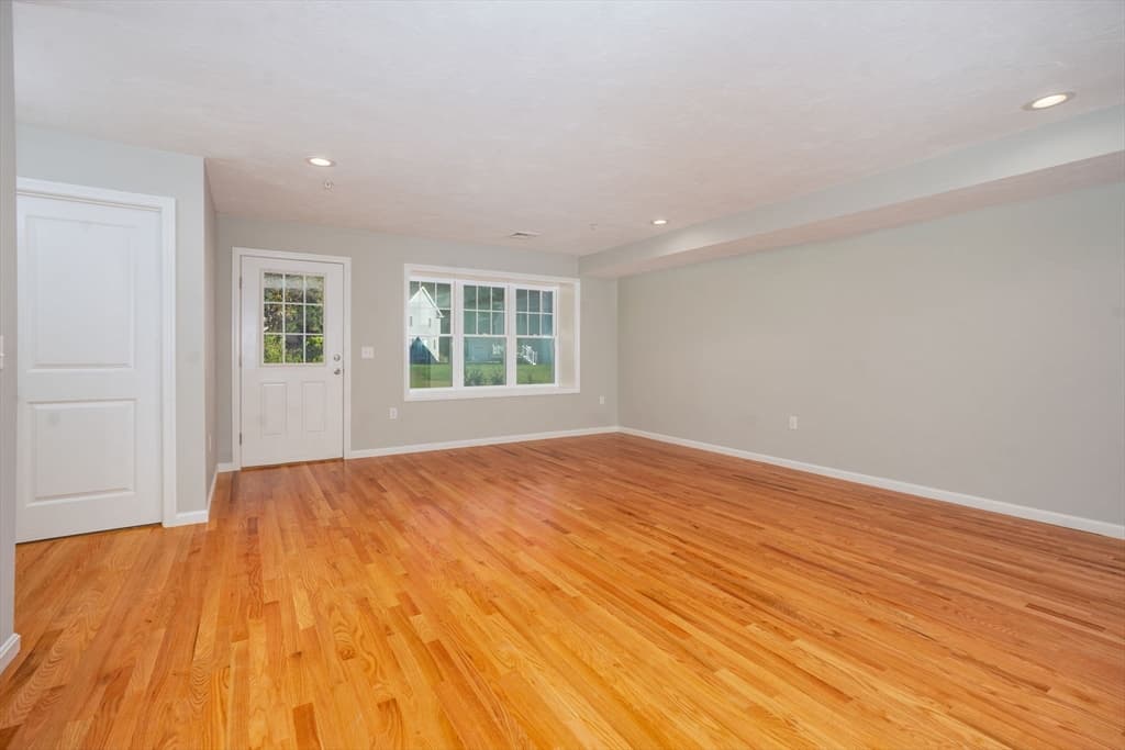 Condominium at 719 S. Franklin Street # 3, Holbrook MA 02343, photo 10 of 27