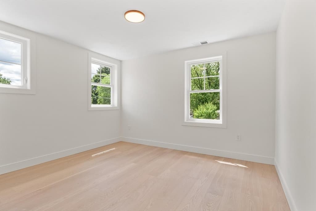 58 Neillian Street # 58, Bedford MA 01730 photo 17