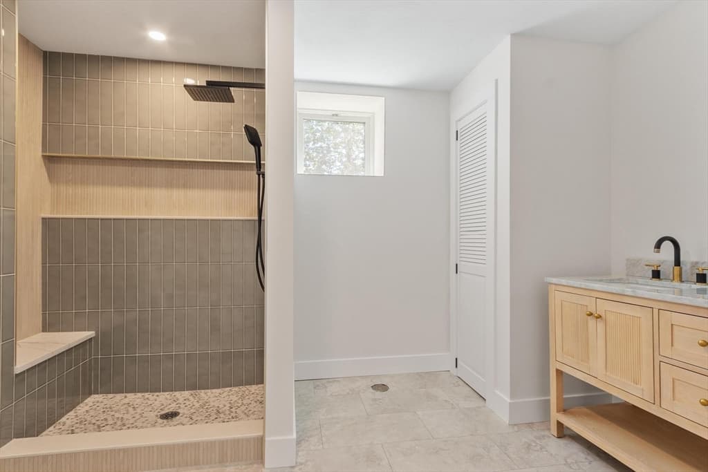 60 Neillian Street # 60, Bedford MA 01730 photo 35