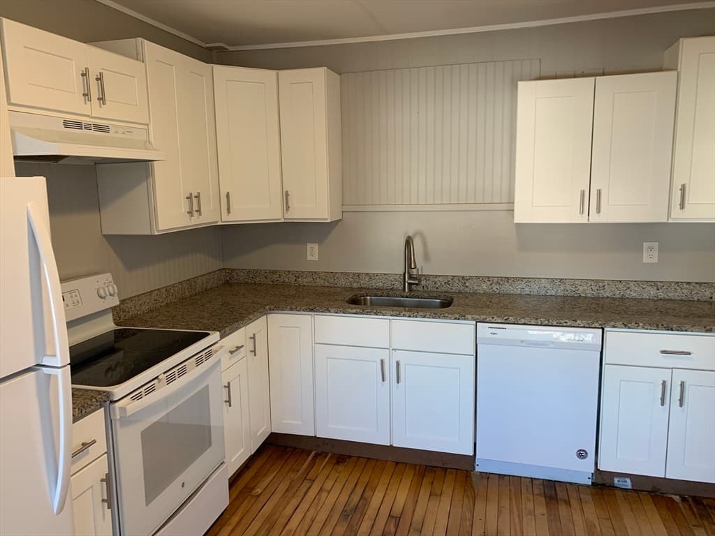 135 Lafayette Sq, Haverhill MA 01832 photo 9