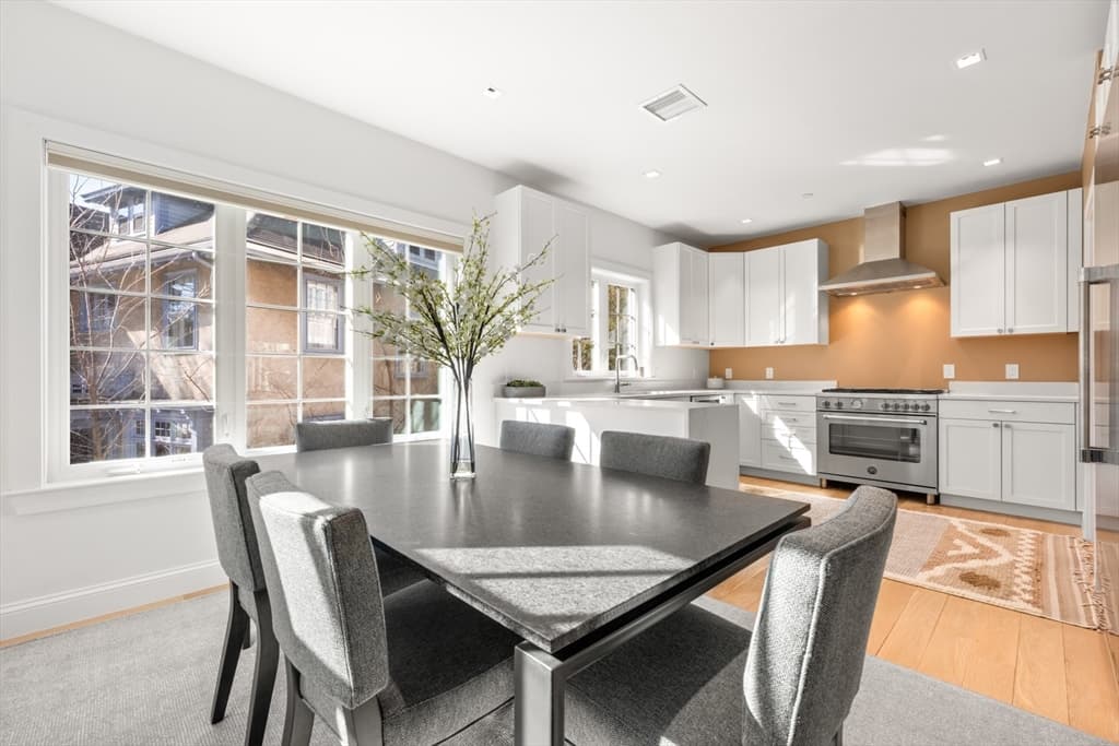21 Crowninshield Rd # 21, Brookline MA 02446 photo 5