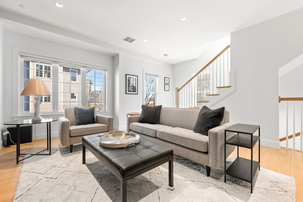 21 Crowninshield Rd # 21, Brookline MA 02446 photo 4