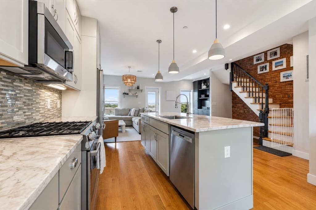 Condominium at 40 Thomas Park # 2, Boston MA 02127, Boston, photo 5 of 34