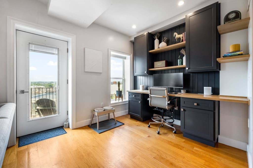Condominium at 40 Thomas Park # 2, Boston MA 02127, Boston, photo 9 of 34