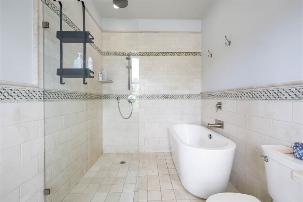 Condominium at 40 Thomas Park # 2, Boston MA 02127, Boston, photo 30 of 34
