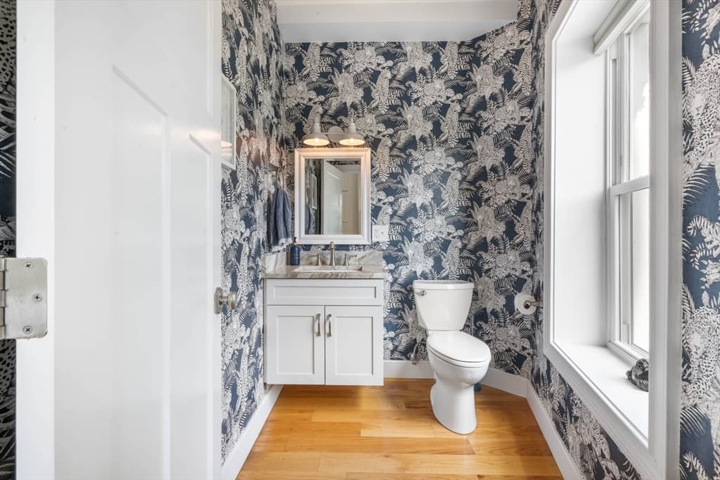 Condominium at 40 Thomas Park # 2, Boston MA 02127, Boston, photo 15 of 34