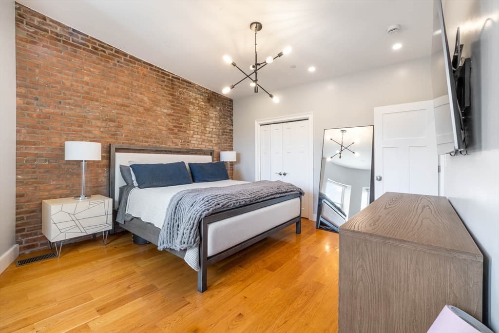 Condominium at 40 Thomas Park # 2, Boston MA 02127, Boston, photo 25 of 34