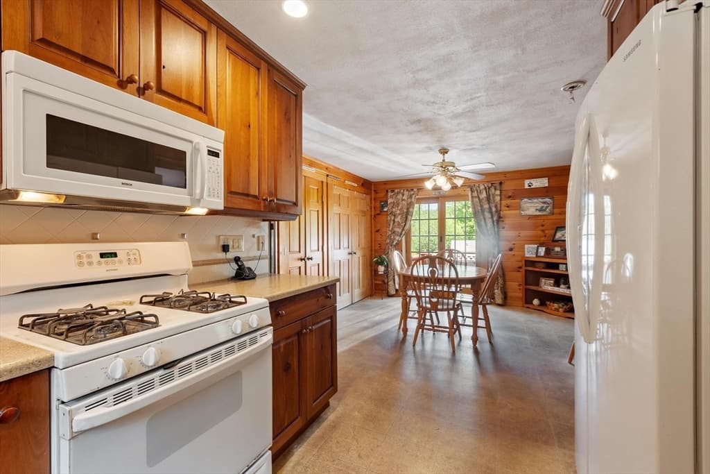 165 Hockanum Road, Warwick MA 01378 photo 10