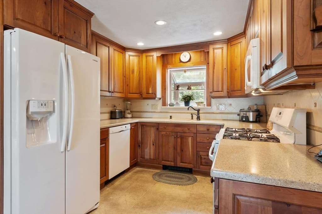 165 Hockanum Road, Warwick MA 01378 photo 11