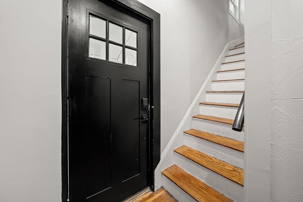 Condominium at 2512 Massachusetts Ave # 3, Cambridge MA 02140, Cambridge, photo 5 of 17