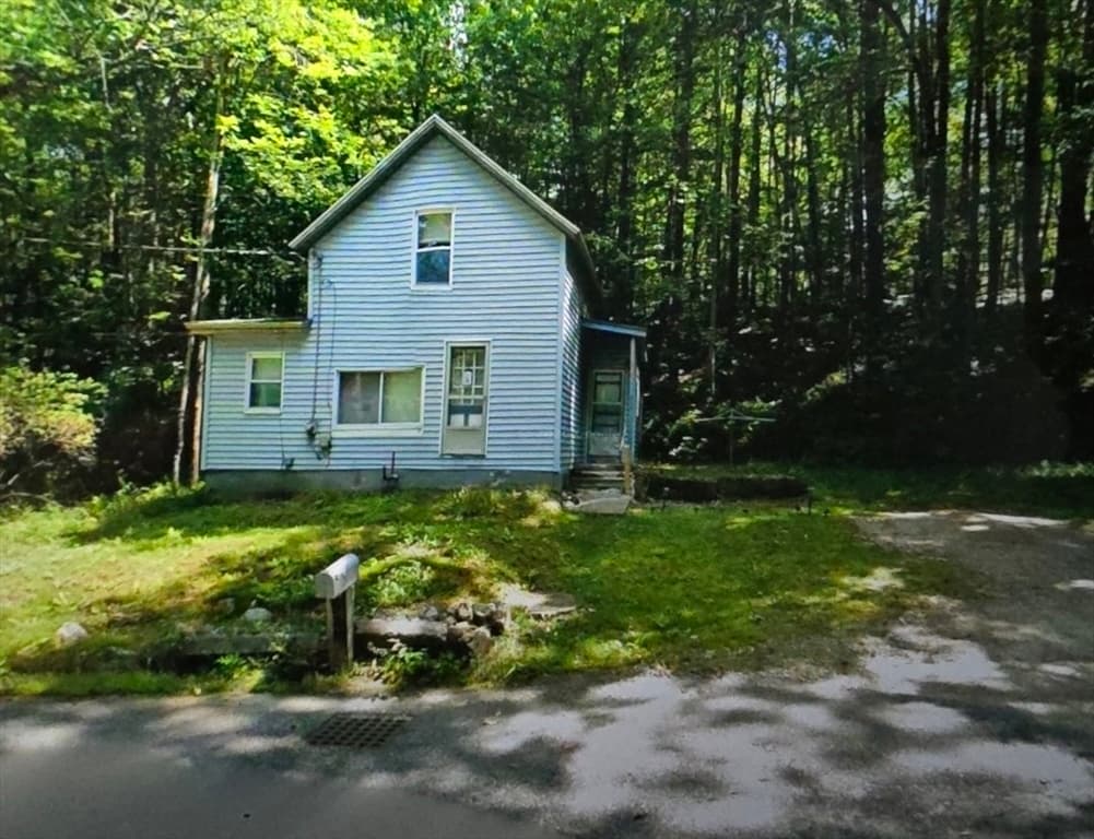 262 Harugari St, Athol MA 01331