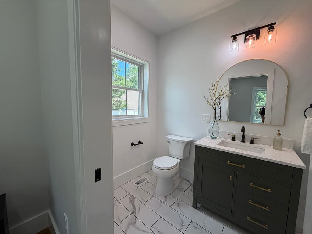1172 Washington St, Holliston MA 01746 photo 15