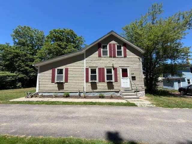 25 Sumner St, North Attleboro MA 02760
