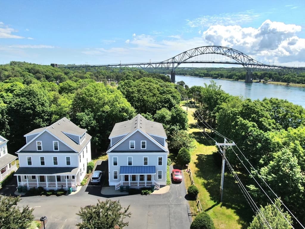 3 Honora Ct # 3, Bourne MA 02532