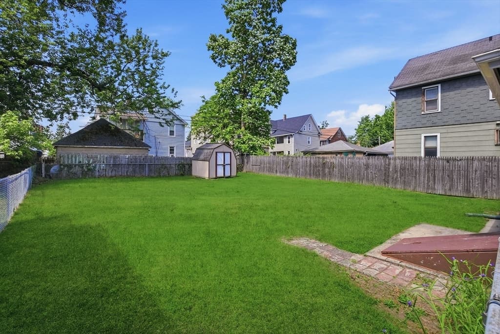 Single Family Residence at 540 Armory Street, Springfield MA 01104, Springfield, photo 27 of 28