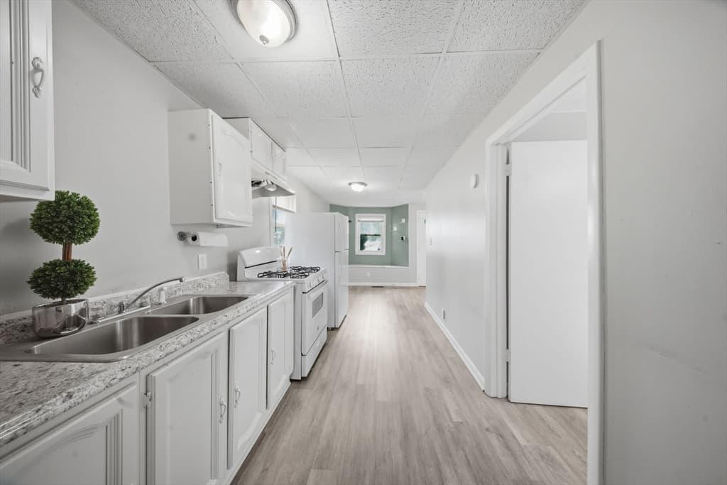 Single Family Residence at 540 Armory Street, Springfield MA 01104, Springfield, photo 6 of 28