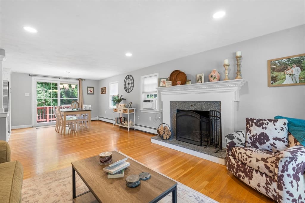Single Family Residence at 35 Oakmeadow Ln, Methuen MA 01844, Methuen, photo 12 of 42