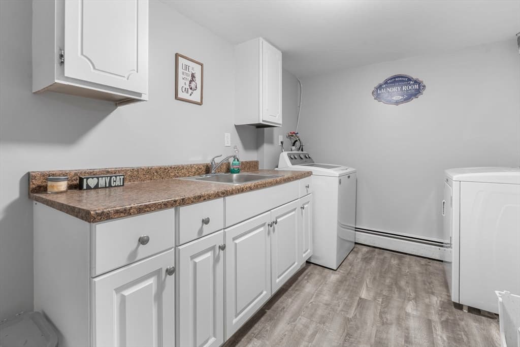 Single Family Residence at 35 Oakmeadow Ln, Methuen MA 01844, Methuen, photo 36 of 42