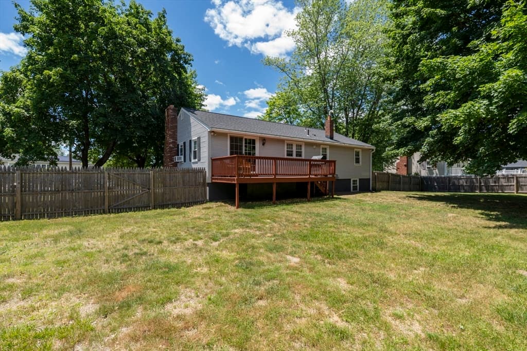 Single Family Residence at 35 Oakmeadow Ln, Methuen MA 01844, Methuen, photo 38 of 42