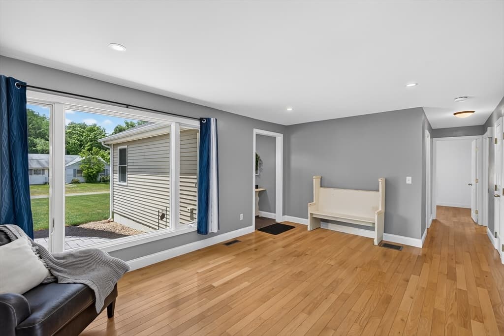 Single Family Residence at 38 Brown Ave, Lunenburg MA 01462, photo 7 of 42