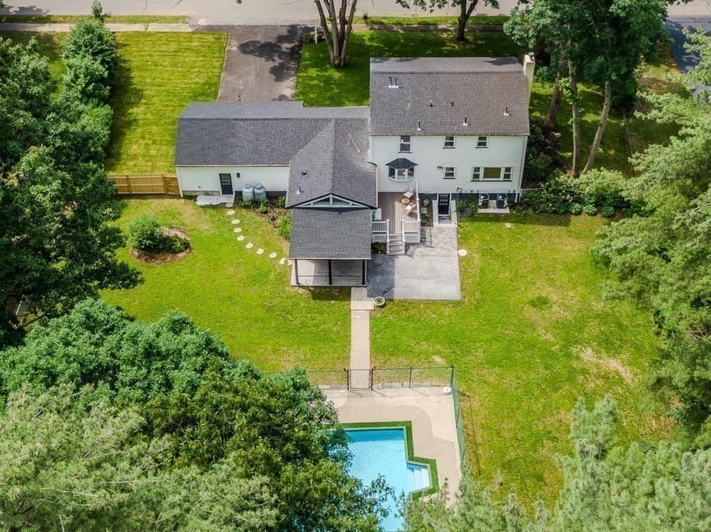 Single Family Residence at 5 Franklin Avenue, Wilmington MA 01887, Wilmington, photo 5 of 42
