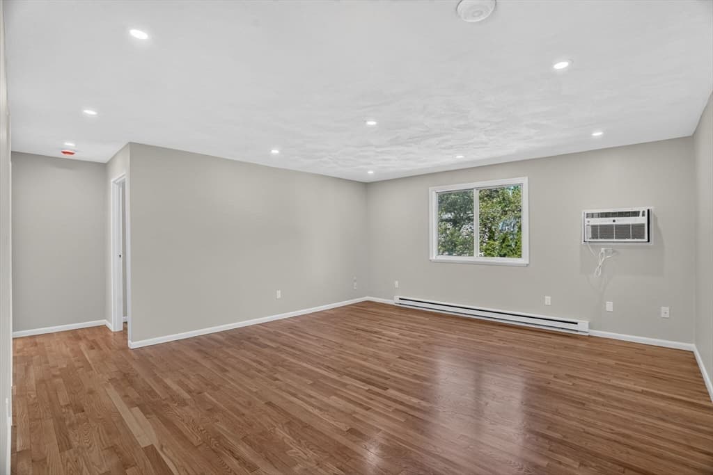 Condominium at 16 Appleton Park # B3, Ipswich MA 01938, Ipswich, photo 6 of 26