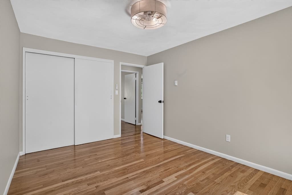 Condominium at 16 Appleton Park # B3, Ipswich MA 01938, Ipswich, photo 13 of 26