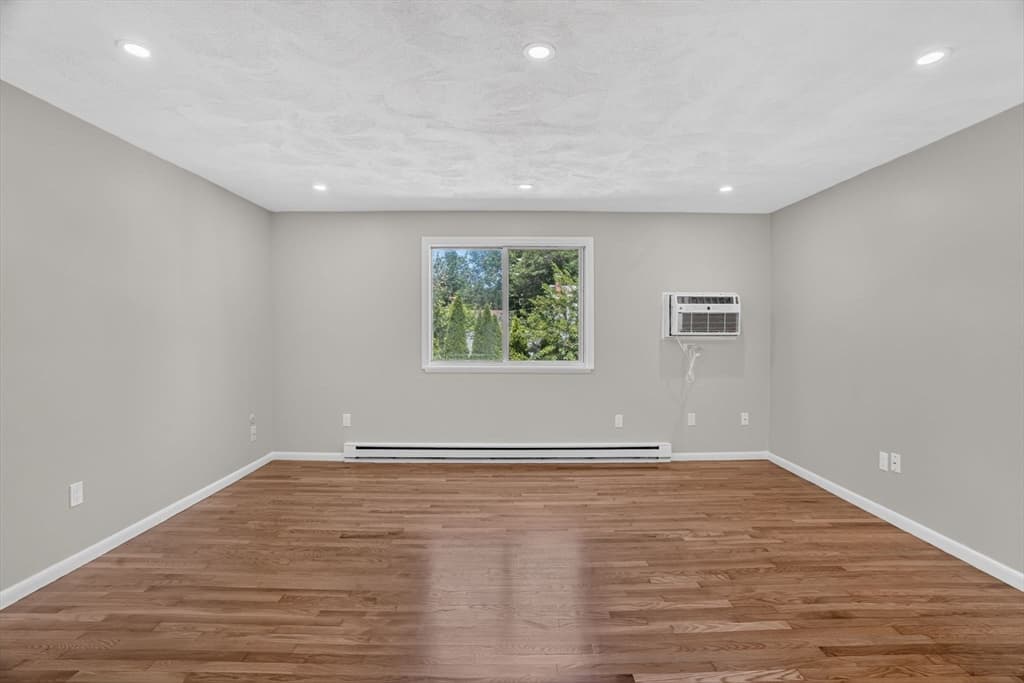 Condominium at 16 Appleton Park # B3, Ipswich MA 01938, Ipswich, photo 7 of 26