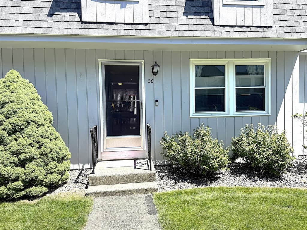 26 Bluestone Drive # 26, Nashua NH 03060