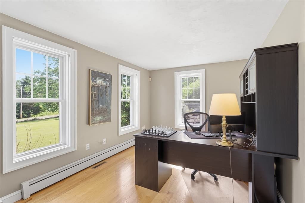 571 Linden St, Boylston MA 01505