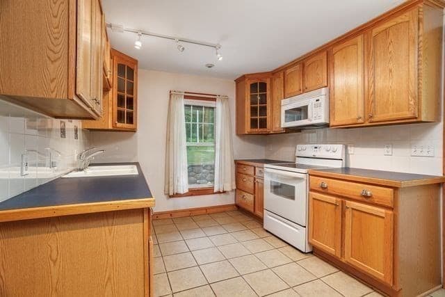 Single Family Residence at 299 Sterling Rd, Princeton MA 01541, Princeton, photo 11 of 42