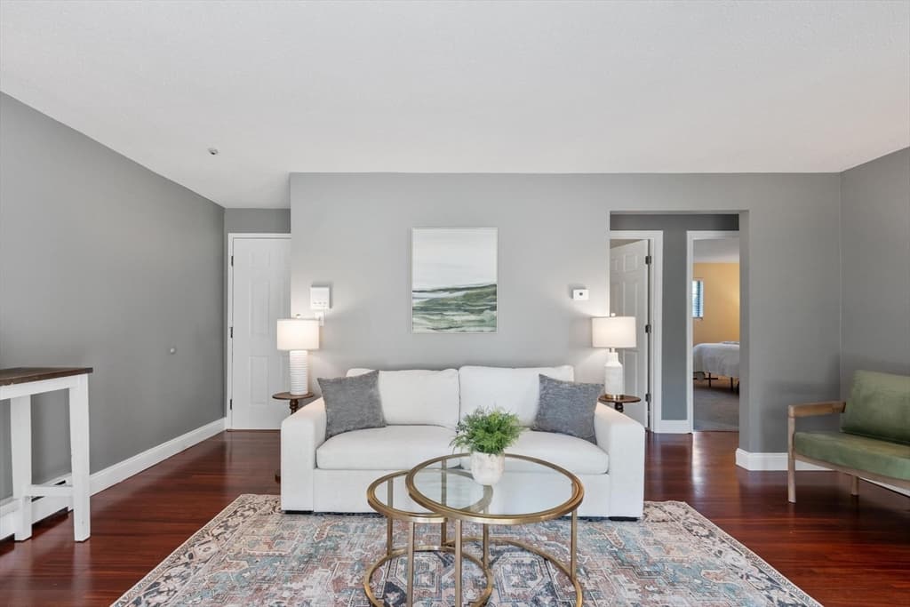 2510 Skyline # 7, Lowell MA 01854 photo 2